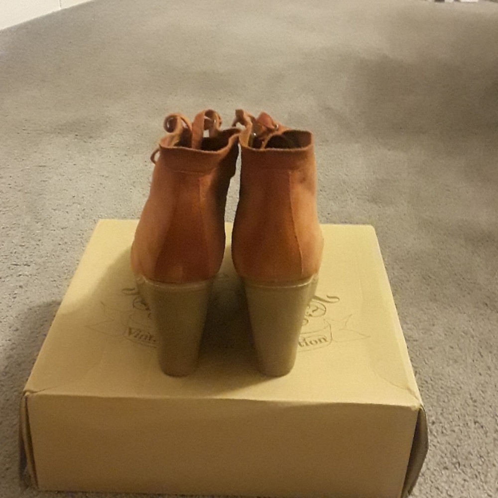 Shoes - Picture 2 of 3